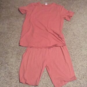 2 piece set biker shorts and tee